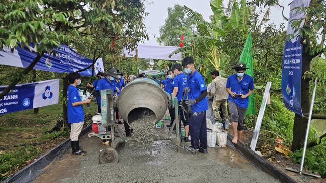 Sức trẻ tình nguyện dựng xây quê hương Đồng Tháp - Ảnh 5.
