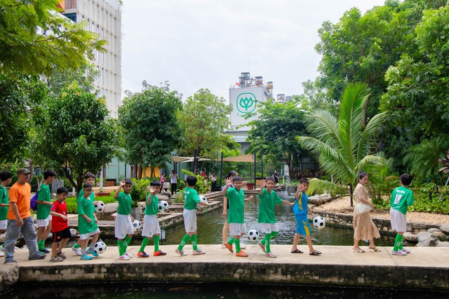 C.P. Việt Nam đồng hành cùng thế hệ trẻ qua sân chơi bóng đá- Ảnh 4.