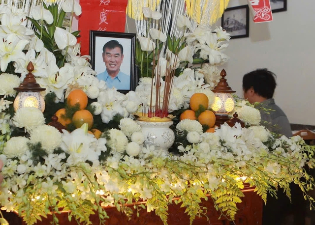 Nghẹn ngào tiễn biệt HLV Phan Thanh Hùng- Ảnh 2.