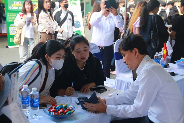 Đam m&ecirc; hay nhu cầu thị trường: Chọn ng&agrave;nh thế n&agrave;o để bớt nỗi lo thất nghiệp? - Ảnh 1.