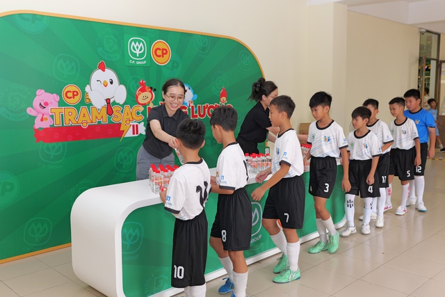 C.P. Việt Nam đồng hành cùng thế hệ trẻ qua sân chơi bóng đá- Ảnh 3.