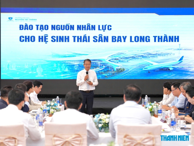 Trường ĐH Nguyễn Tất Th&agrave;nh đổi mới đ&agrave;o tạo đ&aacute;p ứng nhu cầu S&acirc;n bay Long Th&agrave;nh - Ảnh 2.