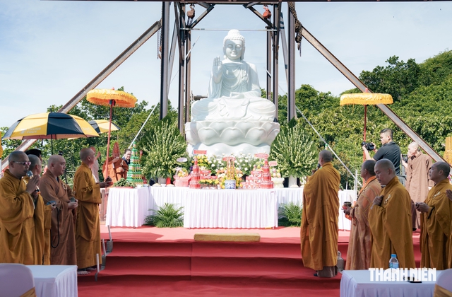 Nghinh thỉnh Phật đ&agrave;i Nam &Ocirc; với tượng Đức Phật Th&iacute;ch Ca M&acirc;u Ni- Ảnh 2.