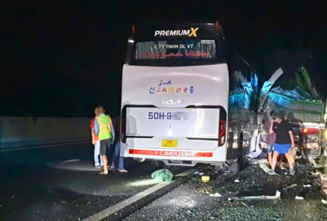 Vụ tai nạn tr&ecirc;n cao tốc Phan Thiết - Dầu Gi&acirc;y: 18 h&agrave;nh kh&aacute;ch l&agrave; người nước ngo&agrave;i- Ảnh 1.