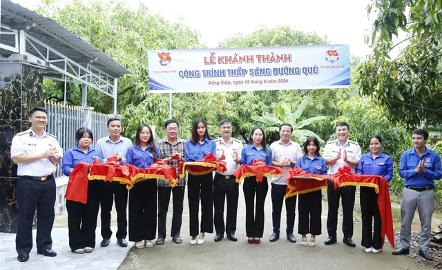 Tuổi trẻ T&acirc;n Cảng S&agrave;i G&ograve;n về nguồn, l&agrave;m c&ocirc;ng t&aacute;c d&acirc;n vận tại Đồng Th&aacute;p - Ảnh 2.