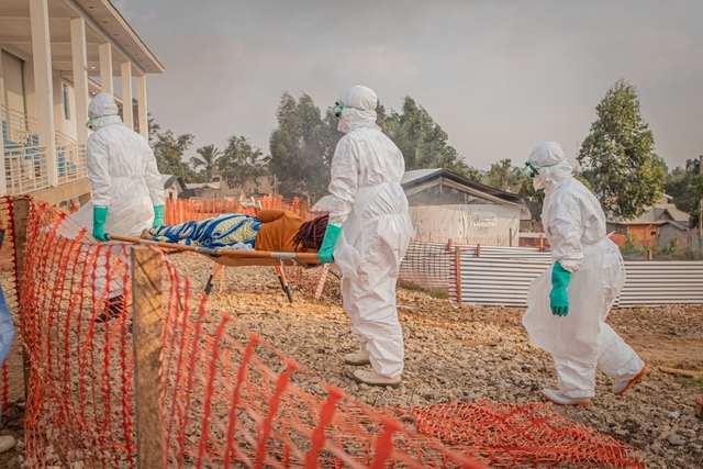 Liên Hiệp Quốc phát cảnh báo mới về Ebola, kêu gọi cộng đồng quốc tế hành động - Ảnh 1.