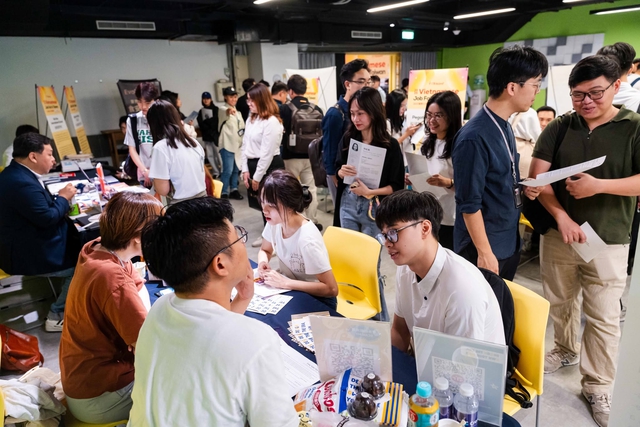 Đ&agrave;i Loan sẽ cấp visa cho du học sinh Việt chưa c&oacute; bằng tốt nghiệp THPT - Ảnh 1.