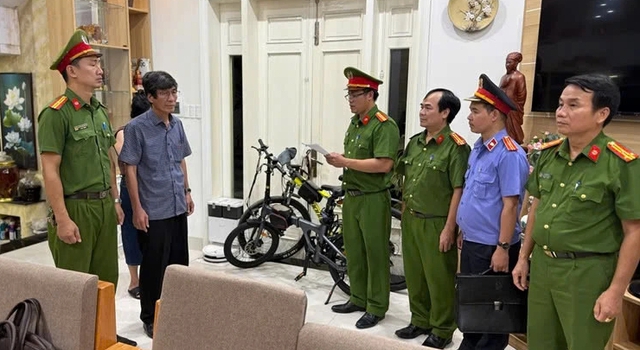 Khởi tố giám đốc một ban quản lý hàng loạt dự án 'rùa bò' ở Huế- Ảnh 2.