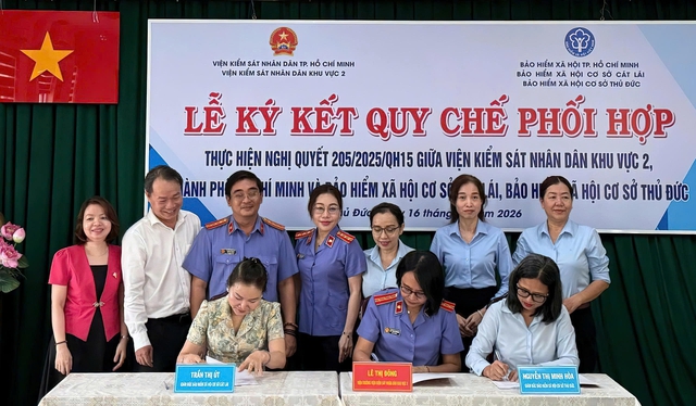 BHXH TP.HCM mời hơn 4.000 đơn vị chậm đ&oacute;ng l&agrave;m việc, khắc phục hơn 105 tỉ đồng - Ảnh 1.