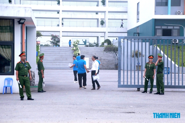 Thi lại tại điểm thi chuy&ecirc;n Tuy&ecirc;n Quang: Th&iacute; sinh n&oacute;i đề thi kh&oacute;- Ảnh 1.