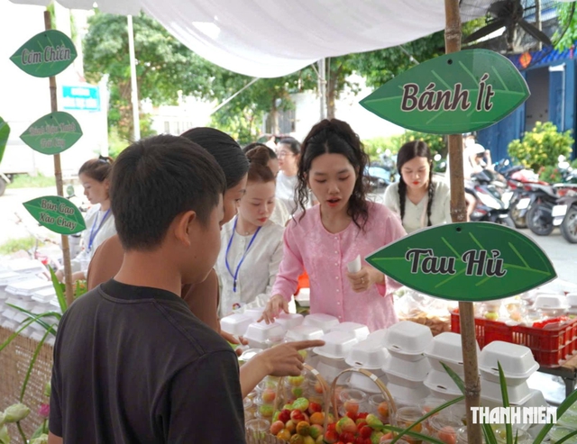 Rủ nhau đi... chợ lá 0 đồng, chỉ đổi lá là được thưởng thức nhiều món ngon - Ảnh 9.