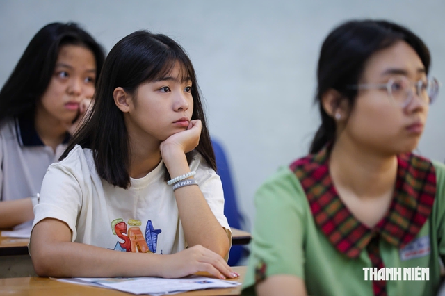 [Tranh luận] Thi v&agrave;o lớp 10, n&ecirc;n chọn 3 hay 2 m&ocirc;n? - Ảnh 1.