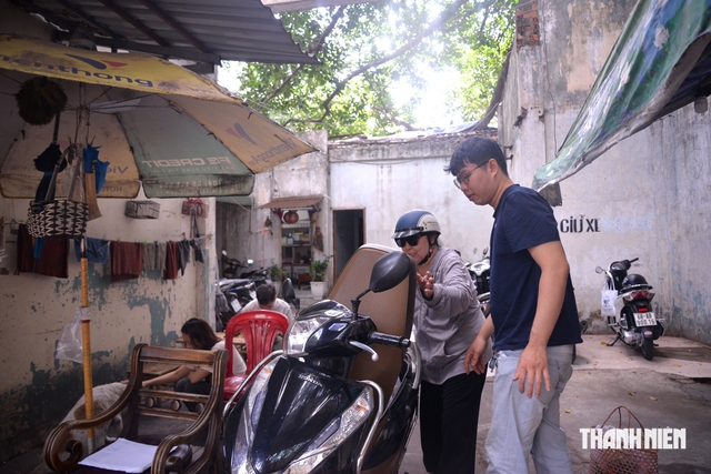 Chợ quê giữa trung tâm TP.HCM: Khách sẵn sàng 'bo thêm' vì điều đặc biệt này - Ảnh 4.