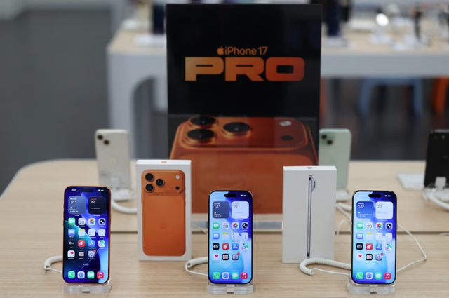 Ch&iacute;nh phủ Mỹ l&agrave;m hỏng kế hoạch k&igrave;m h&atilde;m tăng gi&aacute; iPhone của Apple - Ảnh 2.