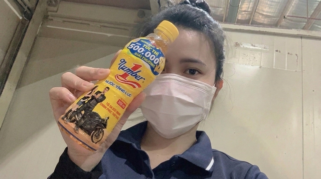 Kỹ sư Quảng Nam bất ngờ tr&uacute;ng 100 triệu đồng nhờ uống Number 1- Ảnh 2.