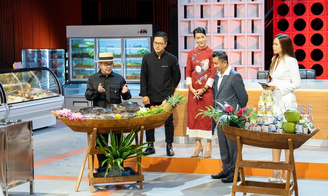 Chef Thế Sơn mang theo nồi gang của mẹ đi thi - Ảnh 1.
