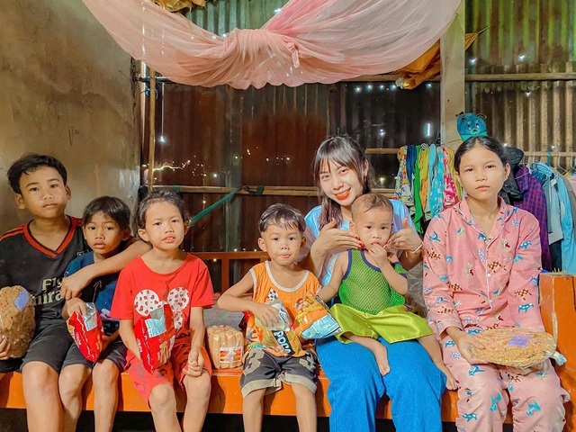Cô gái Khmer giữ văn hóa, trao lòng thiện - Ảnh 4.