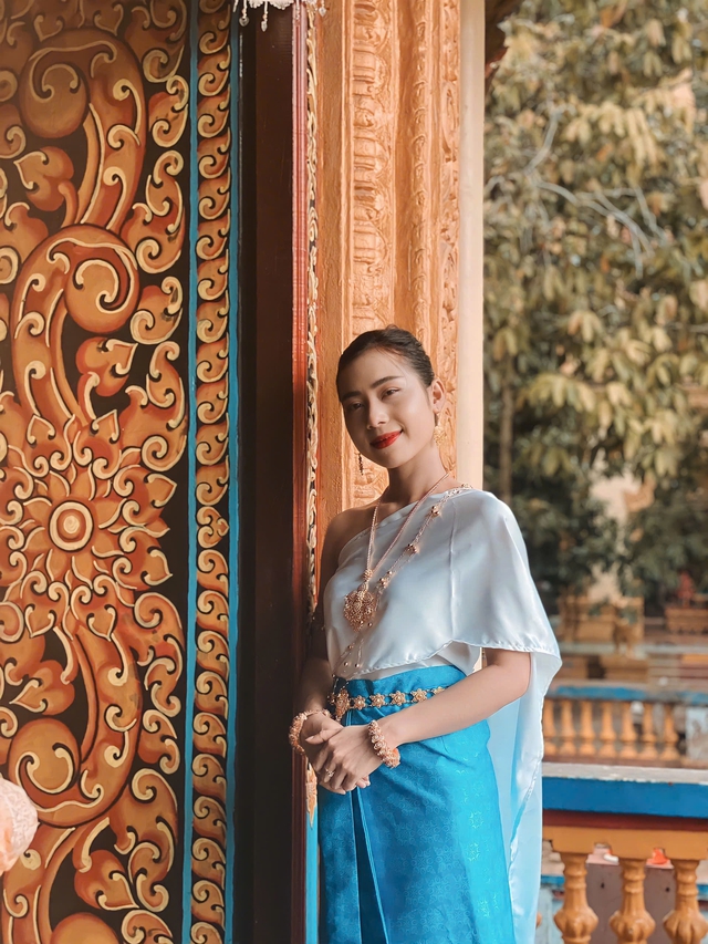 Cô gái Khmer giữ văn hóa, trao lòng thiện - Ảnh 1.