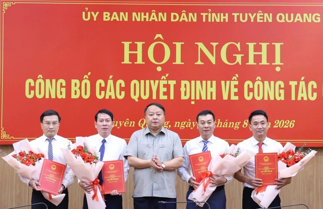 Tuyên Quang luân chuyển loạt lãnh đạo cấp sở - Ảnh 1.