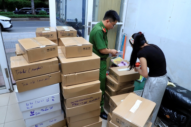 Triệt phá đường dây 'phù phép' thịt trâu thành khô bò - Ảnh 5.