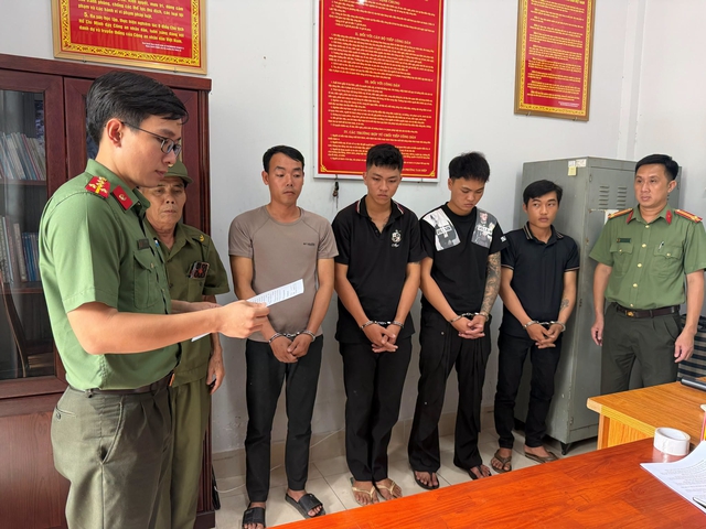 Đồng Nai: Khởi tố 4 bị can chế tạo, mua b&aacute;n tr&aacute;i ph&eacute;p vũ kh&iacute; qu&acirc;n dụng - Ảnh 1.