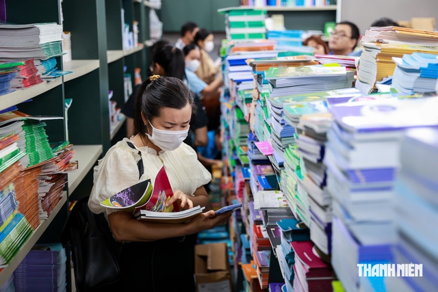 Lộ trình thực hiện miễn phí sách giáo khoa - Ảnh 3.