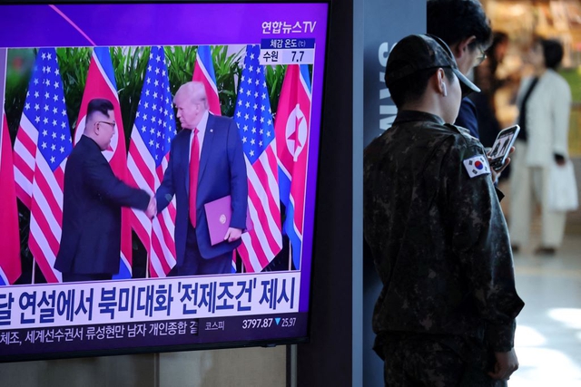 Trump says North Korea's Kim has responded to his overtures - Ảnh 1.