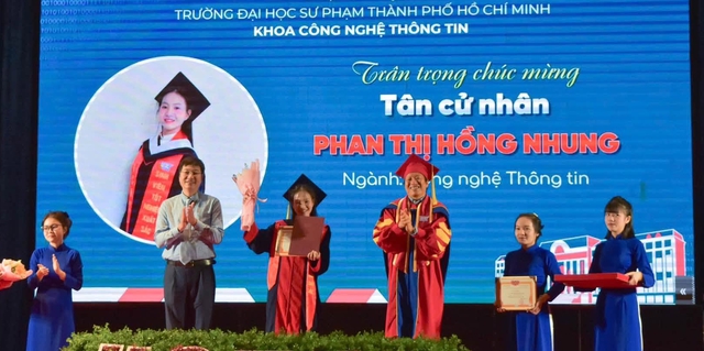Nữ sinh tốt nghiệp xuất sắc sớm v&igrave; chỉ mong cha mẹ bớt vất vả - Ảnh 1.
