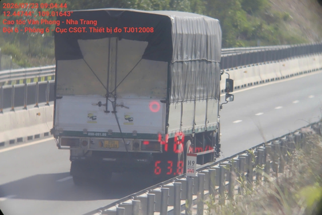 Thực hư vụ tài xế 'chạy 63 km/giờ' nhưng bị phạt đi chậm trên cao tốc - Ảnh 2.
