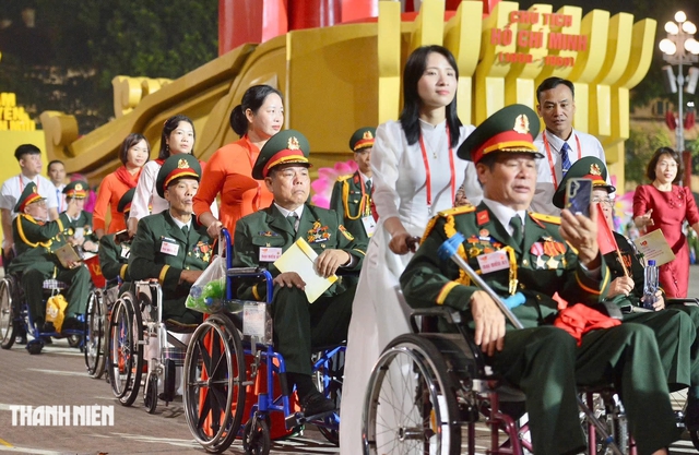 Người có công được hưởng mức trợ cấp ưu đãi mới - Ảnh 1.