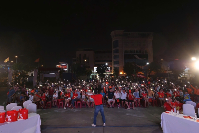 Xu&acirc;n Son xuất thần ghi c&uacute; đ&uacute;p ph&aacute; lưới Malaysia, Việt Nam tranh v&ocirc; địch với Th&aacute;i Lan: 5 tỉ đồng tiền thưởng - Ảnh 7.