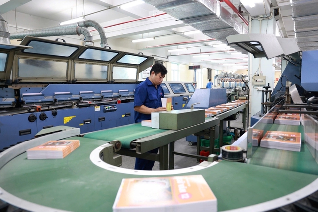 NXBGDVN khẳng định đảm bảo đủ s&aacute;ch gi&aacute;o khoa cho học sinh trước năm học mới- Ảnh 1.