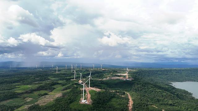 Từ thung lũng gi&oacute; Savannakhet đến h&agrave;nh tr&igrave;nh tỉ đ&ocirc;  - Ảnh 2.