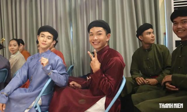 Không quen cô dâu, chú rể vẫn điền form xin suất đi ăn cưới - Ảnh 3.