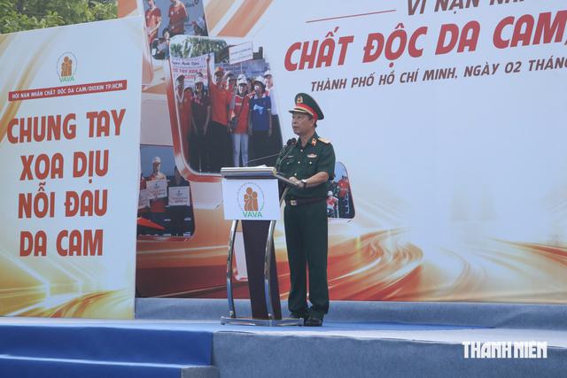 Hơn 5.000 người đi bộ vì nạn nhân chất độc da cam tại TP.HCM - Ảnh 2.