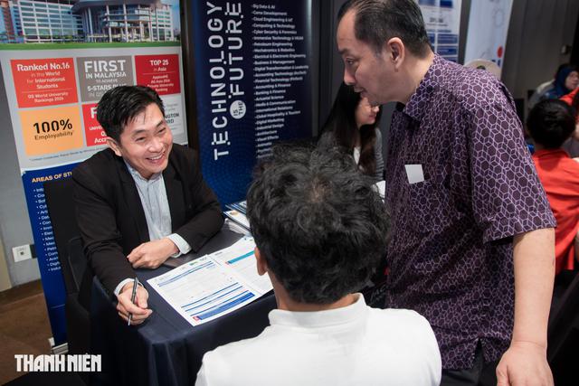 Malaysia rộng cửa đón học sinh Việt, cấp nhiều học bổng và cho ở lại làm việc - Ảnh 3.