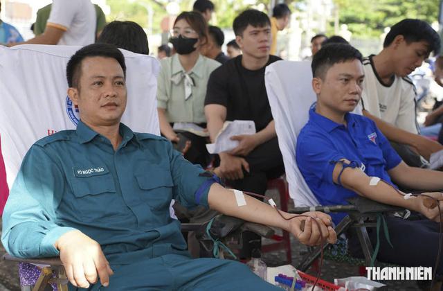 Những giọt hồng thắm tình quân - dân của những chiến sĩ 'Sao vuông' ở Quảng Ngãi- Ảnh 2.