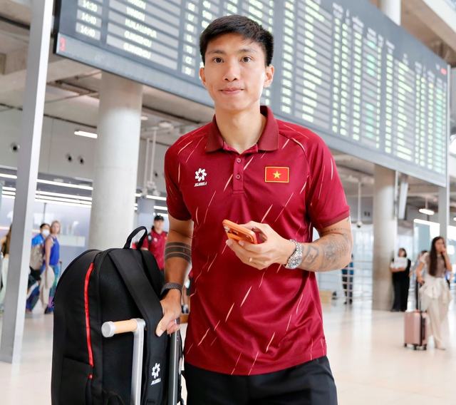 Đội tuyển Việt Nam đến Bangkok an toàn, sẵn sàng thắng Thái Lan chung kết lượt đi ASEAN Cup 2026- Ảnh 4.