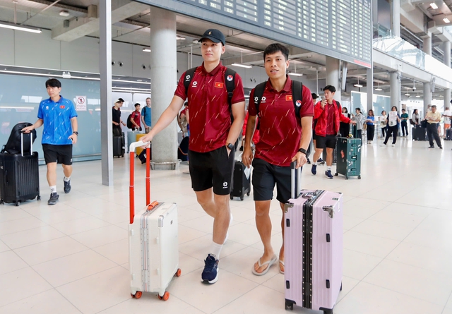 Đội tuyển Việt Nam đến Bangkok an toàn, sẵn sàng thắng Thái Lan chung kết lượt đi ASEAN Cup 2026- Ảnh 3.