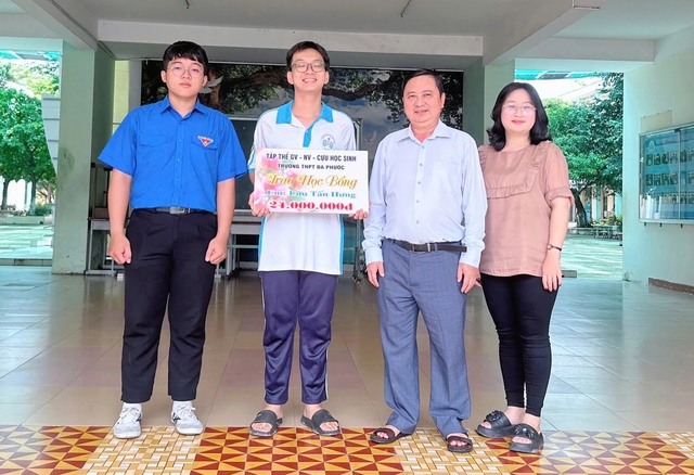 Từ bữa cơm 0 đồng đến giấc mơ làm thầy giáo- Ảnh 1.