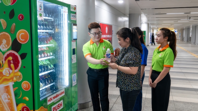 Những cú bắt tay chiến lược của SATRA- Ảnh 2.