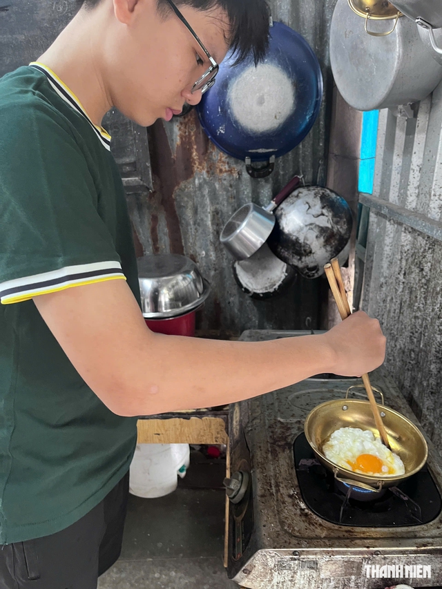  Nhọc nhằn nuôi hai con ăn học- Ảnh 3.