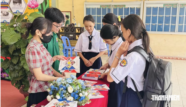 Chủ tịch UBND TP.HCM y&ecirc;u cầu Gi&aacute;m đốc Sở GD-ĐT tạo thực chất trong năm học mới - Ảnh 2.