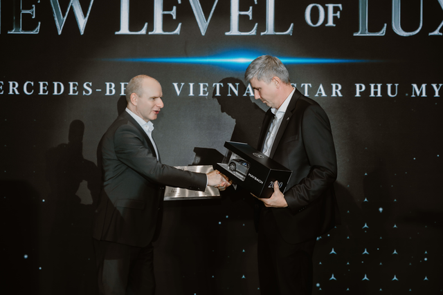 Mercedes-Benz Vietnam Star Automobile: Chuẩn mực mới của sự sang trọng - Ảnh 2.