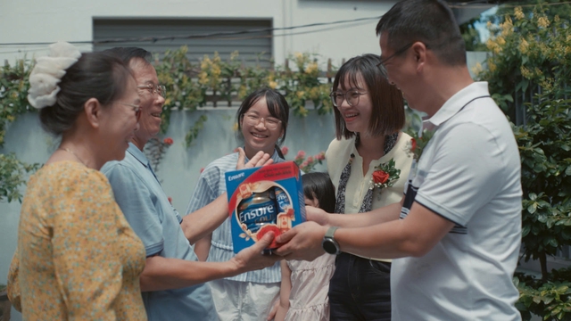 Ng&agrave;y hội sức khỏe cuối tuần d&agrave;nh cho người lớn tuổi - Ảnh 1.