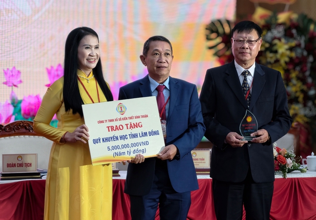 Khuyến học - khuyến tài để Lâm Đồng phát triển nguồn nhân lực chất lượng cao - Ảnh 4.