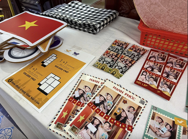 TP.HCM tìm quà lưu niệm mới có thể bán cho du khách- Ảnh 1.