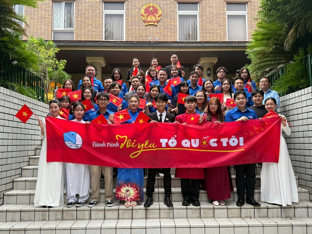 Khuyến kh&iacute;ch người trẻ thể hiện t&igrave;nh y&ecirc;u qu&ecirc; hương, đất nước bằng h&agrave;nh động- Ảnh 3.