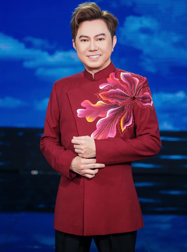 Quang Dũng, Quốc Đại c&ugrave;ng nhiều nghệ sĩ t&ocirc;n vinh t&igrave;nh y&ecirc;u thời chiến  - Ảnh 3.