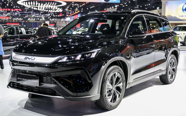 &Ocirc; t&ocirc; hybrid BYD Sealion 5 lộ diện tại Việt Nam, sẵn s&agrave;ng 'đấu' Hyundai Tucson Hybrid - Ảnh 2.